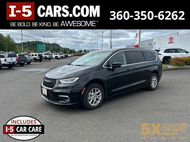 2023 Chrysler Pacifica Touring L in Brilliant Black Crystal Pearlcoat — front three-quarter view