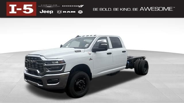 2026 RAM Ram 3500 Chassis Cab RAM 3500 TRADESMAN CREW CAB CHASSIS 4X4 60' CA in Bright White Clear-Coat Exterior Paint — front...