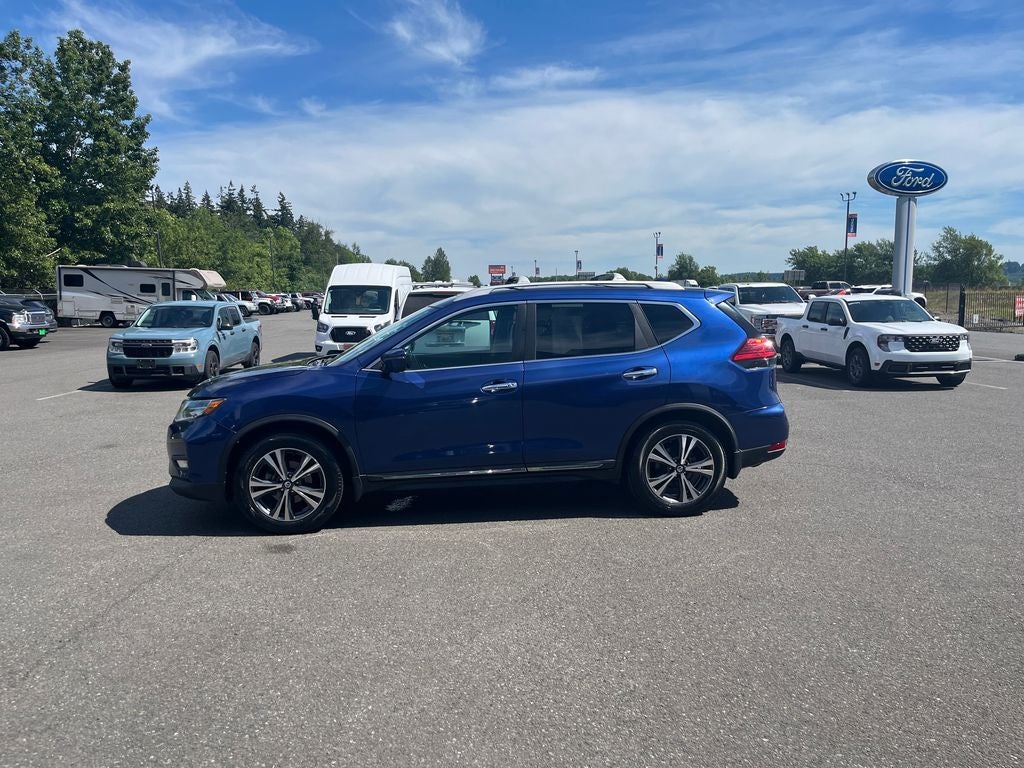 2017 Nissan Rogue — side profile view